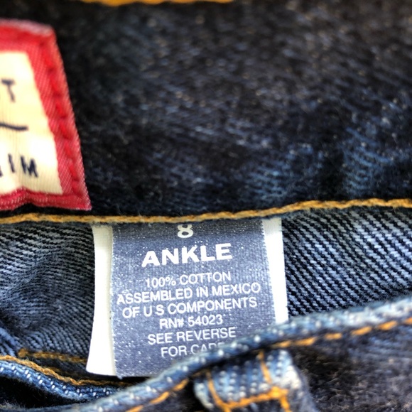 Old Navy Vintage High Waisted Jeans - Picture 3 of 4